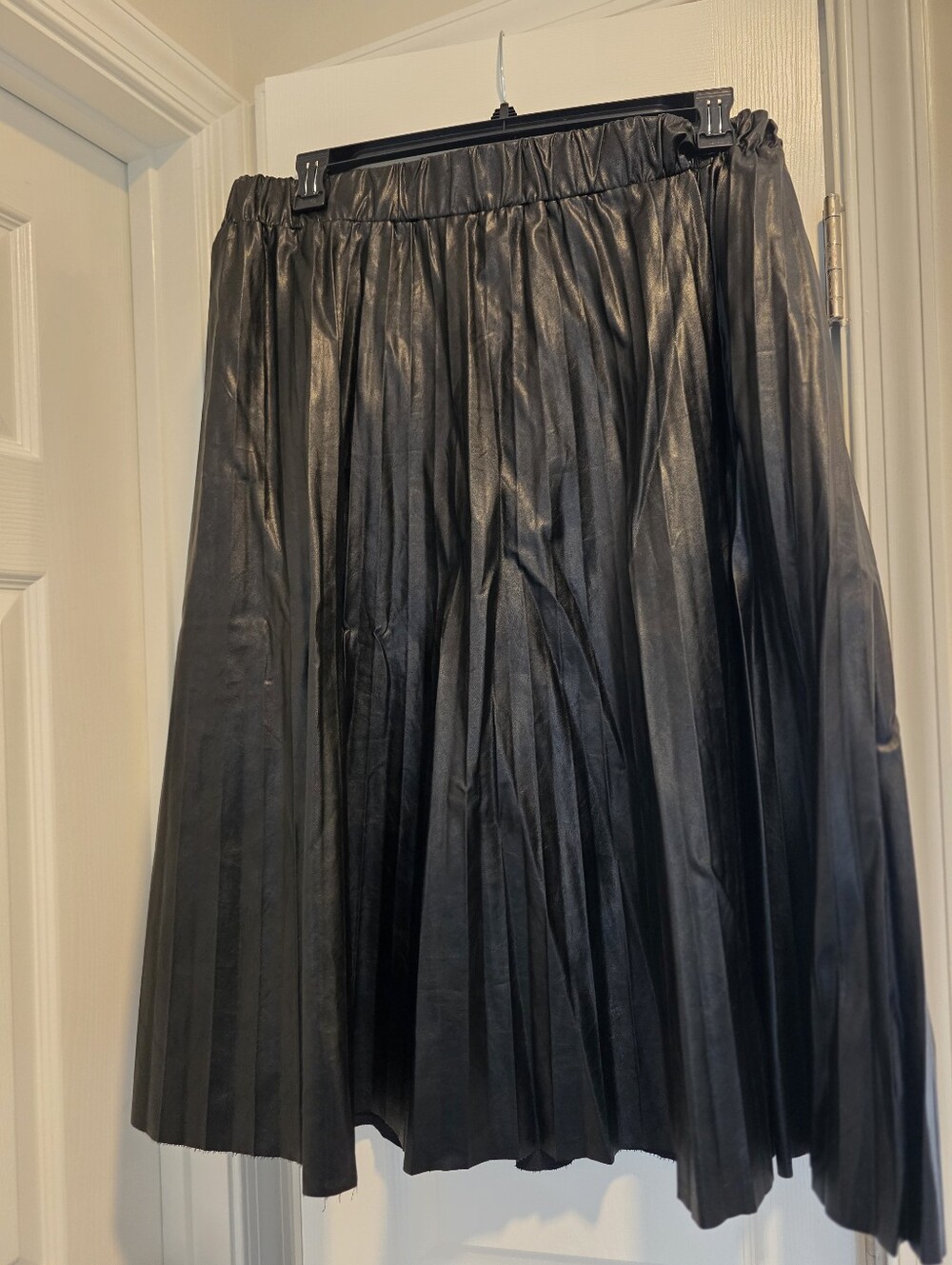 Black Pleated Midi Skirt - Women's Faux Leather - Picture 2 of 3